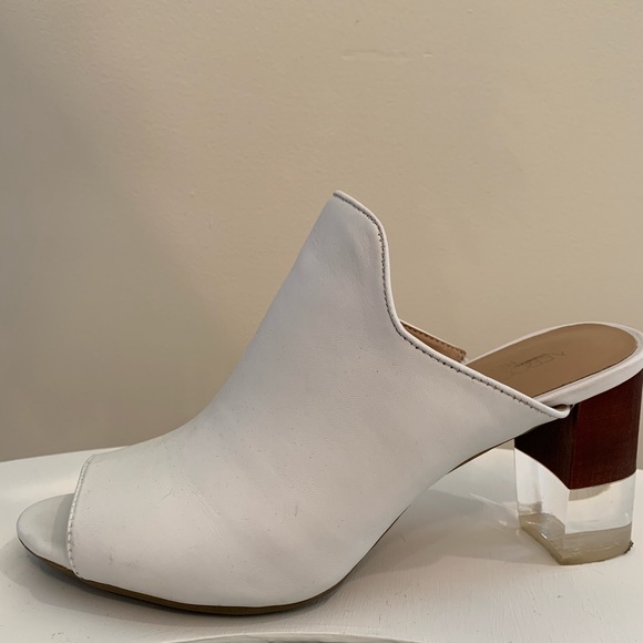 AEROSOLES Shoes - Aerosoles Heelrest white mules so cute heels!!!!